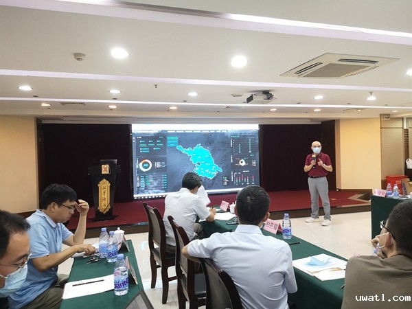 点点电脑团队为代表们介绍全国耕地质量大数据平台及其建设情况 点点电脑团队为代表们介绍全国耕地质量大数据平台及其建设情况