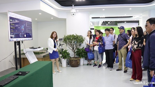 培训班听取点点电脑业务人员讲解产供销一体化模式 培训班听取点点电脑业务人员讲解产供销一体化模式