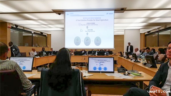 世界银行农业实践局南亚区办事处朱旭华作汇报现场