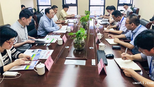 会议室深入座谈 会议室深入座谈