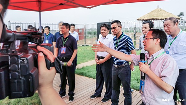 魏书记现场参观病虫疫情重点监测站并听取介绍 魏书记现场参观病虫疫情重点监测站并听取介绍