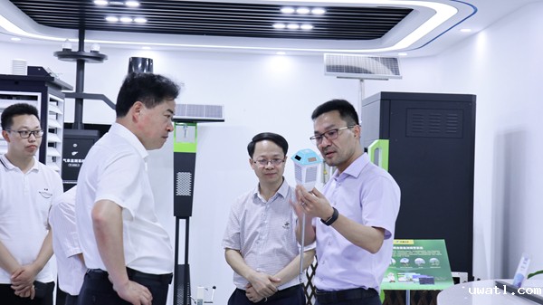 浙江省农业农村厅副厅长唐冬寿一行莅临点点电脑调研3