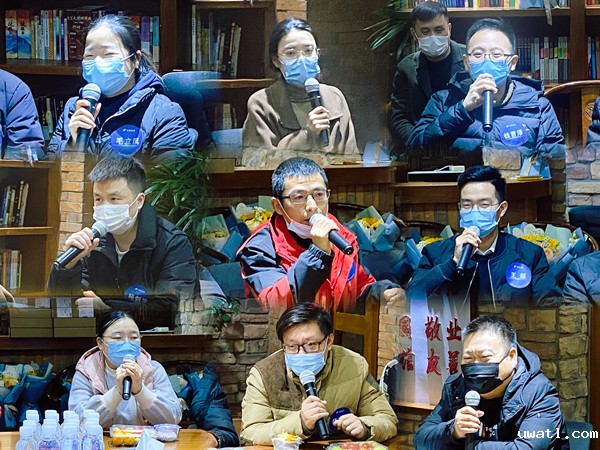 1671670592304337.jpg 交流会热烈讨论.jpg