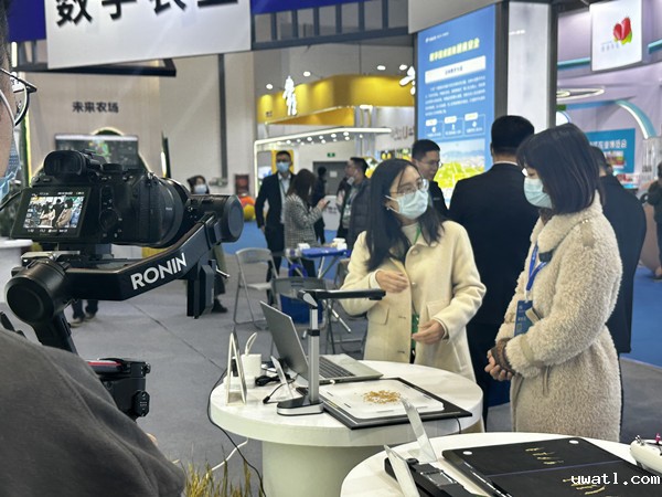 1673413565524727.jpg 多款智能装备及仪器引媒体持续关注_副本.jpg